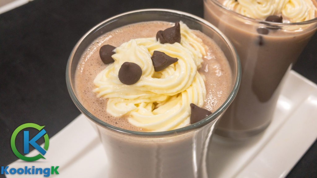 Chocolate Banana Smoothie Recipe by KooKingK